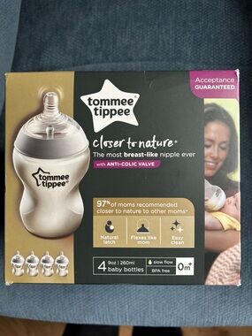 NWT Pack of 4 Tommee Tippee Closer to Nature 9oz Baby Bottles - White/Grey
